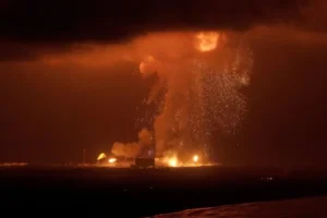 (VIDEO) Rusija brutalno spaljena! Najveći napad na državu od početka rata: Sve živo su lansirali, stižu stravični izveštaji